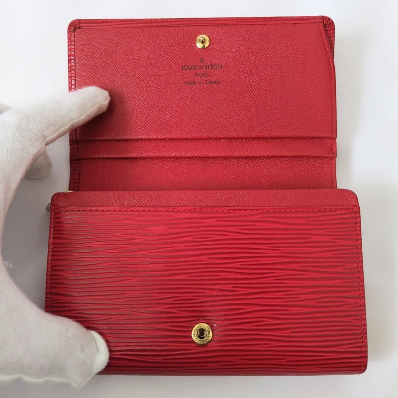 LOUIS VUITTON【ルイヴィトン】エピ 折財布 レッド ファスナー付 LOUIS VUITTON【ルイヴィトン】エピ 折財布 レッド ファスナー付