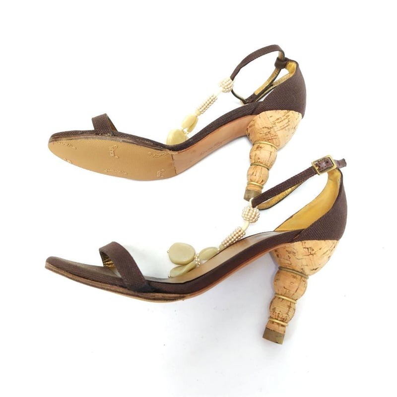 フェラガモ【Ferragamo】揺れるアクセサリー♡パール サンダル フェラガモ【Ferragamo】揺れるアクセサリー♡パール サンダル