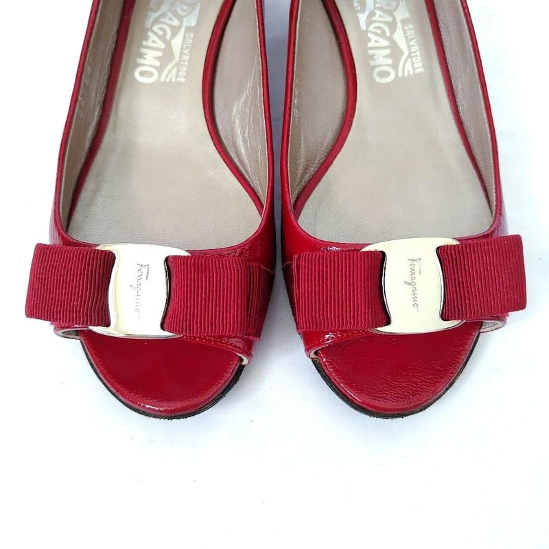 良品❤フェラガモ【Ferragamo】ヴァラ ローヒール パンプス 赤