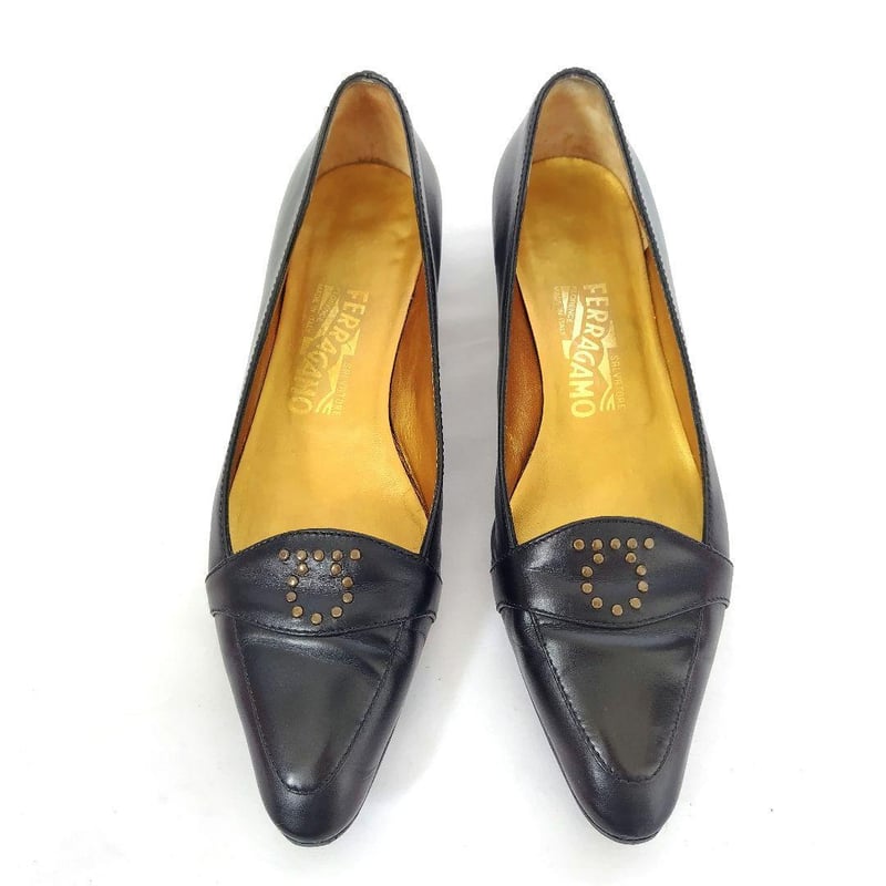 良品Ferragamo【フェラガモ】ガンチーニ スタッズ ローヒールパンプス