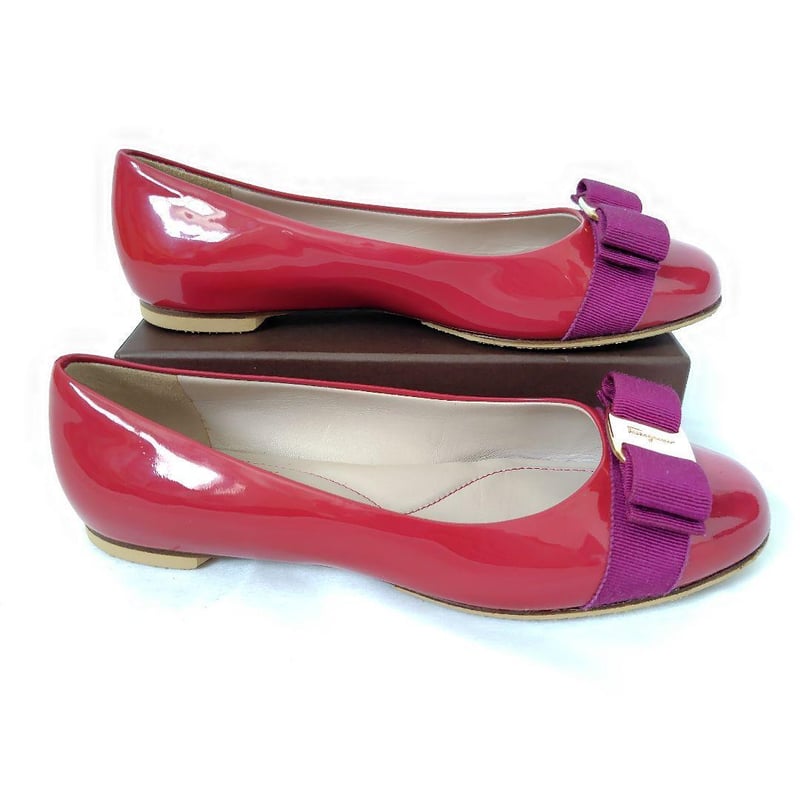 Ferragamo【フェラガモ】ヴァラ フラットシューズ ヴァリナ パンプス