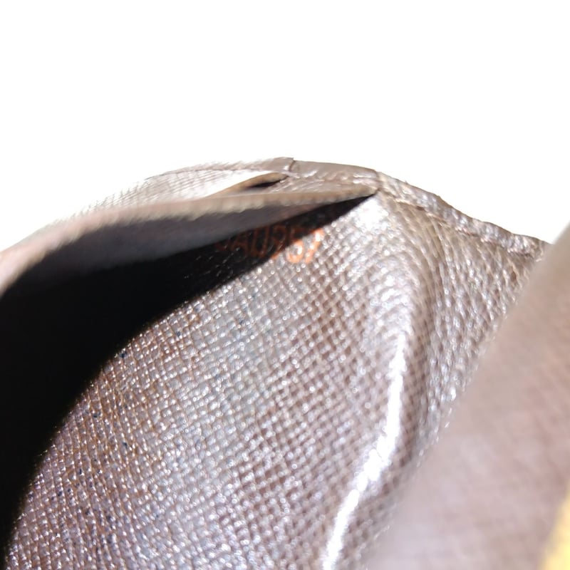 LOUIS VUITTON【ルイヴィトン】ダミエ 折財布 ファスナー付 LOUIS VUITTON【ルイヴィトン】ダミエ 折財布 ファスナー付
