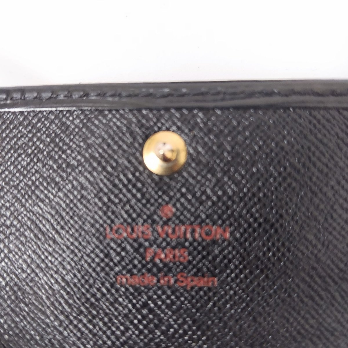 美品 LOUIS VUITTON【ルイヴィトン】エピ 6連キーケース 黒 美品 LOUIS VUITTON【ルイヴィトン】エピ 6連キーケース 黒