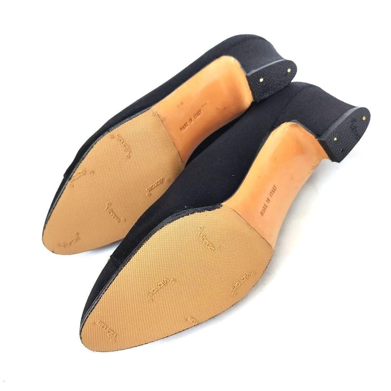 中敷き新品!フェラガモ【Ferragamo】サテン ブラック パンプス 中敷き新品!フェラガモ【Ferragamo】サテン ブラック パンプス