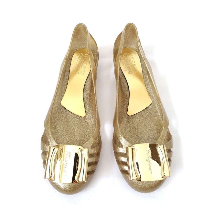 レア☆美品❤箱付☆フェラガモ【Ferragamo】ヴァラプレート レア☆美品❤箱付☆フェラガモ【Ferragamo】ヴァラプレート