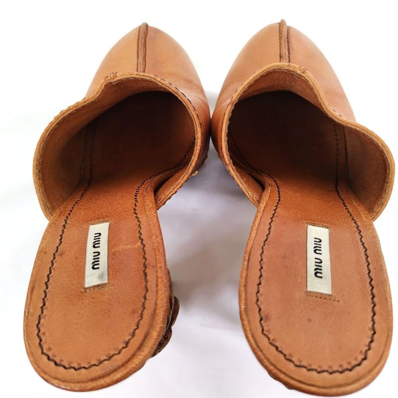良品❤MIU MIU【ミュウミュウ】スタッズ 木彫りヒール ミュール 良品❤MIU MIU【ミュウミュウ】スタッズ 木彫りヒール ミュール