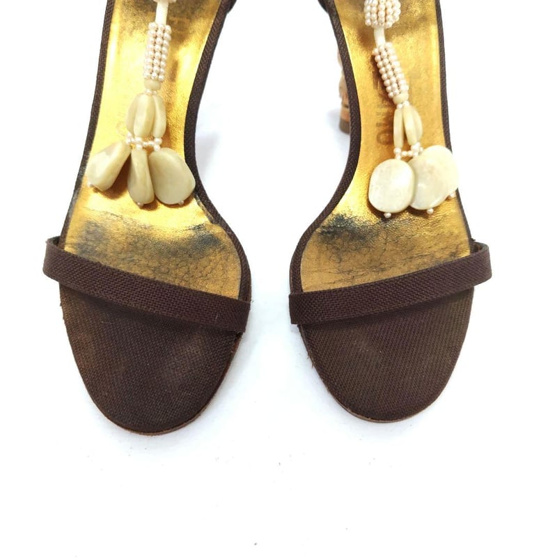 フェラガモ【Ferragamo】揺れるアクセサリー♡パール サンダル フェラガモ【Ferragamo】揺れるアクセサリー♡パール サンダル