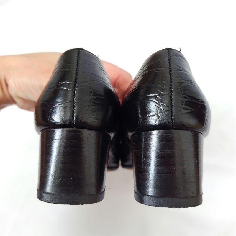 良品❤フェラガモ【Ferragamo】ヴァラプレート リザード型押し