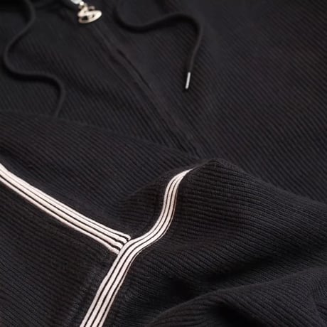 Yardsale Sub Zero Hood - Black