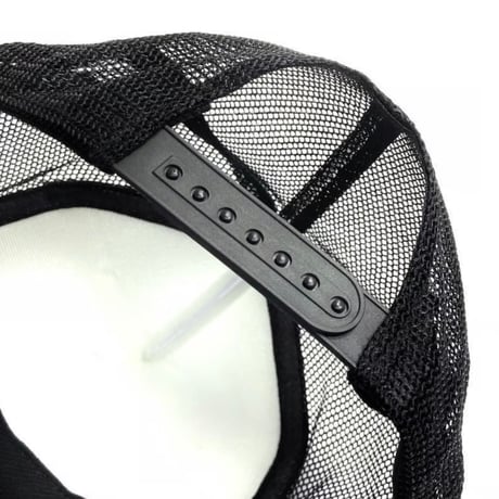 Trucker Hat Keep On Truckin’ Black