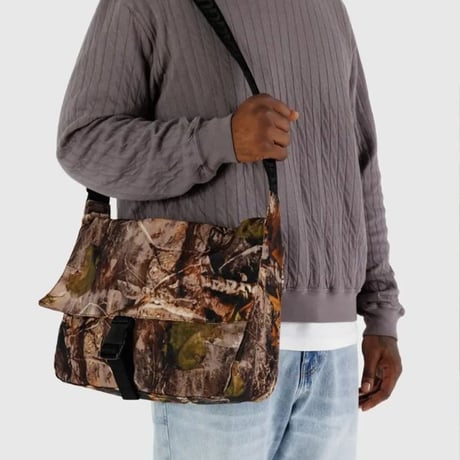 BAGGU Nylon Messenger Bag
