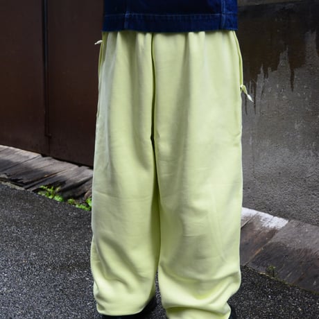 Nike Loose Fit Straight Leg Sweatpants Luminous Green