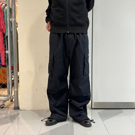 NIKE Oversized Fit Mid Rise Stacked Length Cargo Pants - Black
