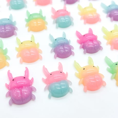 Ｎｏ．748   クワガタ  虫   デコパーツ