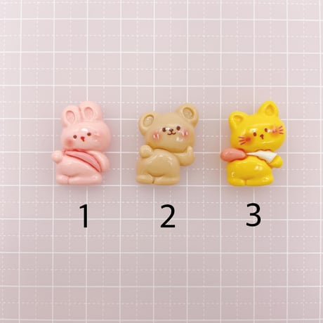 Ｎｏ．900   くま   うさぎ  ねこ  振り向き  デコパーツ