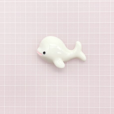 Ｎｏ.1057  大きめ  デカイ  シロイルカ デコパーツ