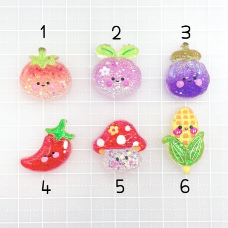 Ｎｏ.1053  やさい  キノコ  キラキラ  顔つき デコパーツ