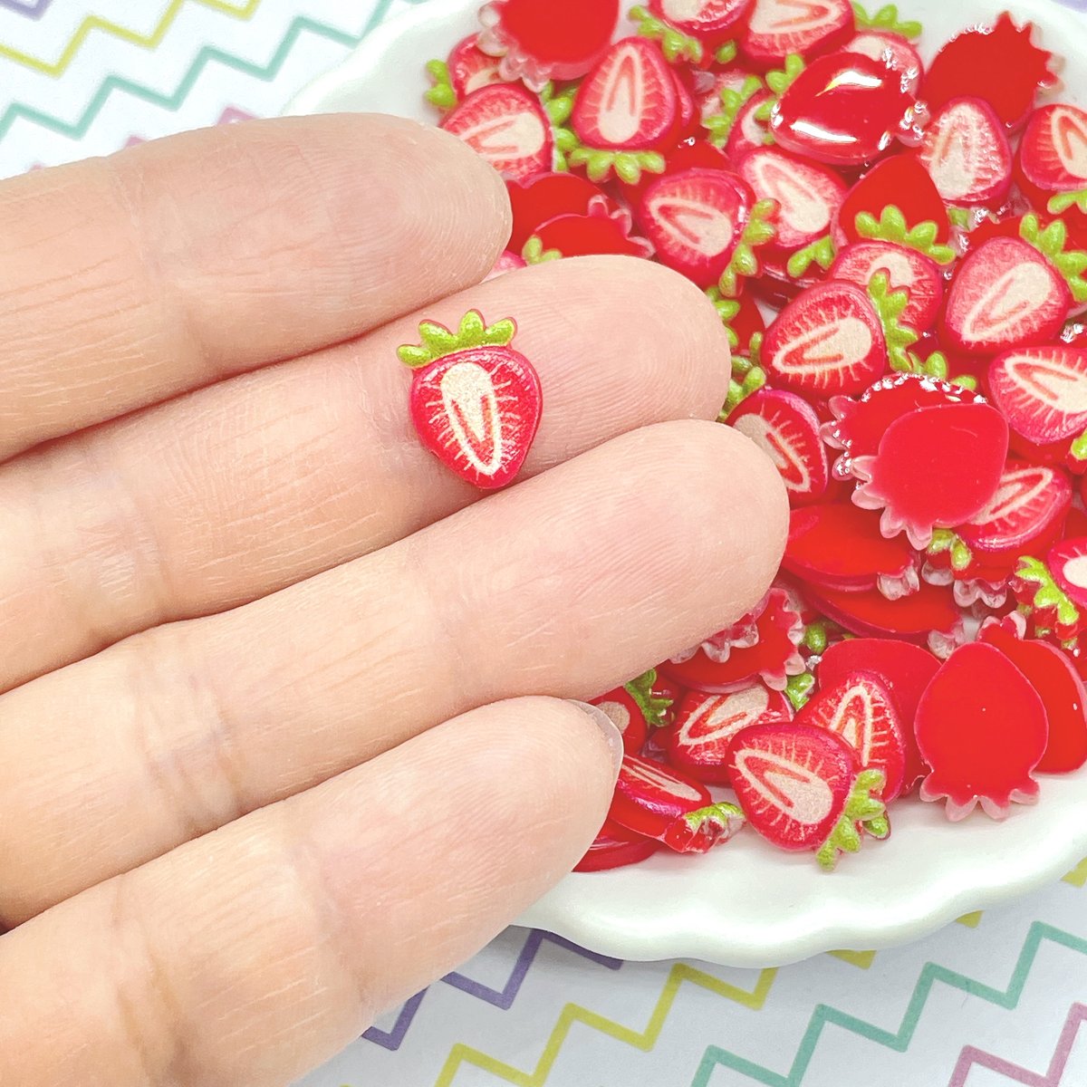 No．888 いちご ミニ パーツ ネイル | DECOPARTS SHOP はぴいちご