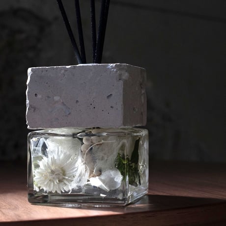 reed【white×whitish】
