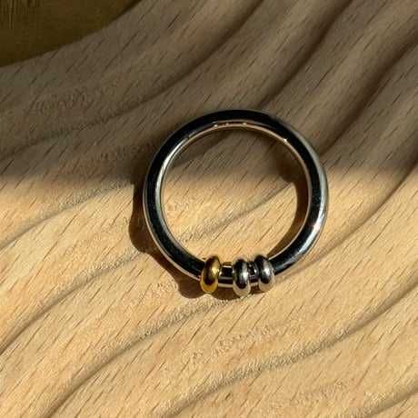 トリプルアクセントリング