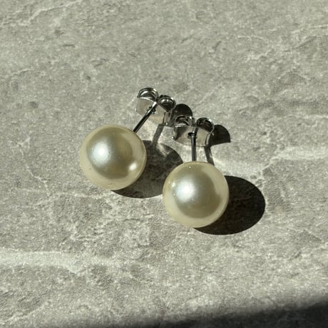 パールホワイトピアス　10mm