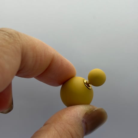 マットカラー　ボールピアス