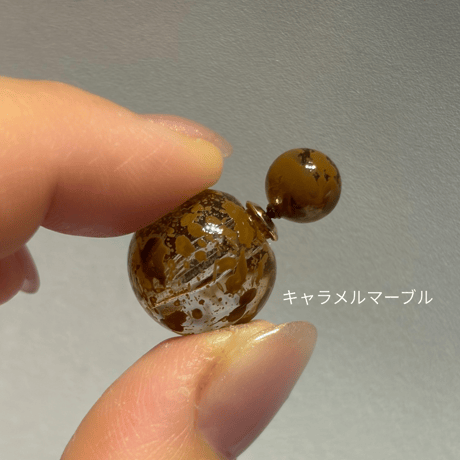 マーブルニュアンス　ボールピアス