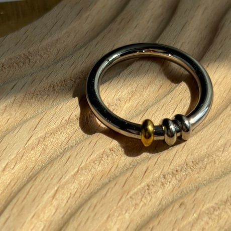 トリプルアクセントリング