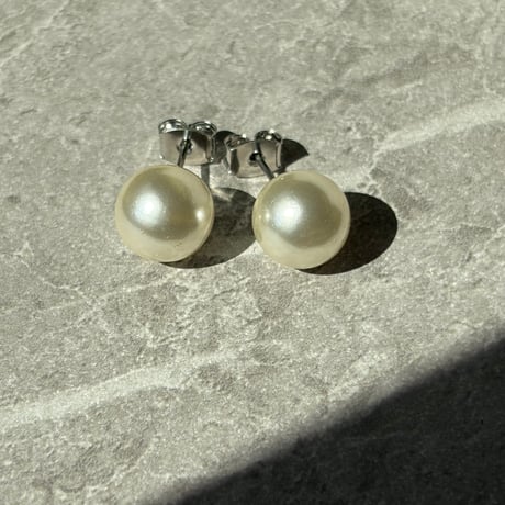 パールホワイトピアス　10mm