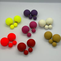 マットカラー　ボールピアス