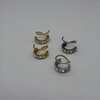 ビジューツイストピアス