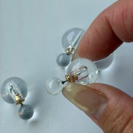 クリア　ボールピアス