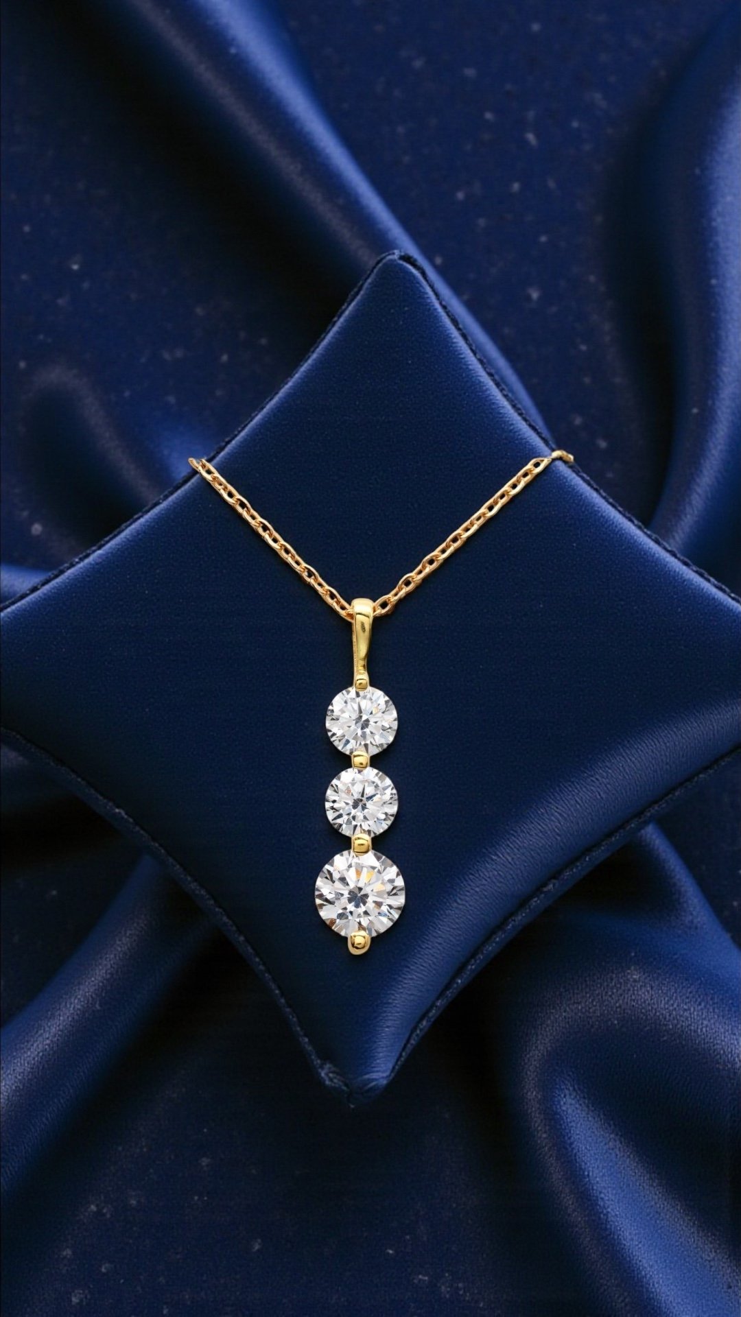 18K ダイヤモンド ネックレス トリロジー 3連 ペンダント 18金 YG 18K ダイヤモンド ネックレス トリロジー 3連 ペンダント 18金 YG