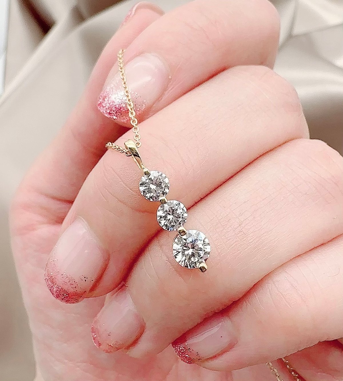 18K ダイヤモンド ネックレス トリロジー 3連 ペンダント 18金 YG