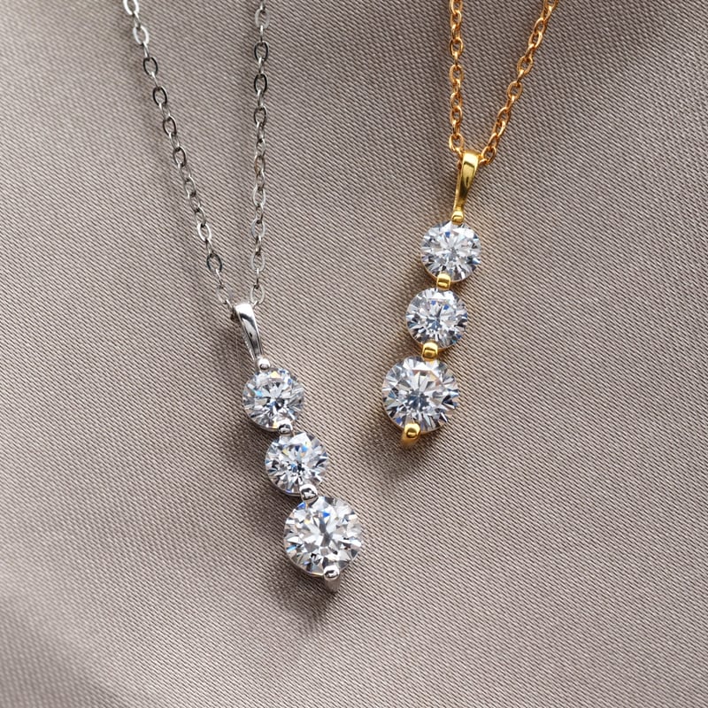 18K ダイヤモンド ネックレス トリロジー 3連 ペンダント 18金 YG