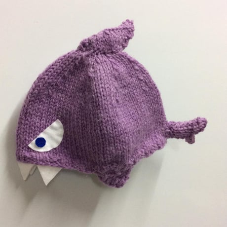 Knit shark hat サメニット帽