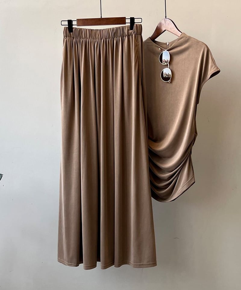 即納】【SALE】t-shirt & gathered skirt set up /2col