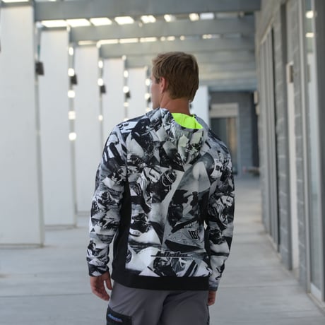 MONTAGE HOODIE