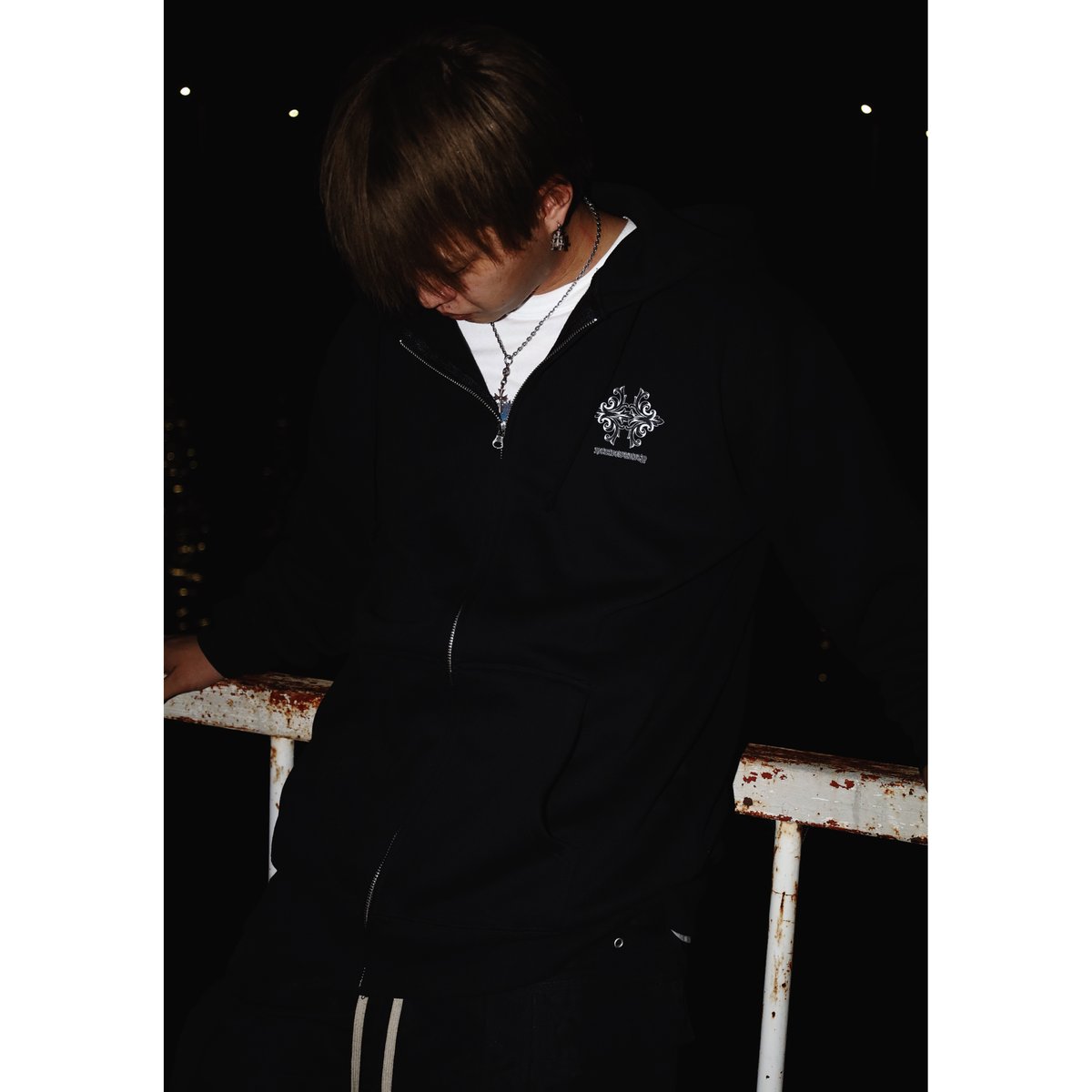 ARABESQUE CLOVER black zip hoodie (black) | HO