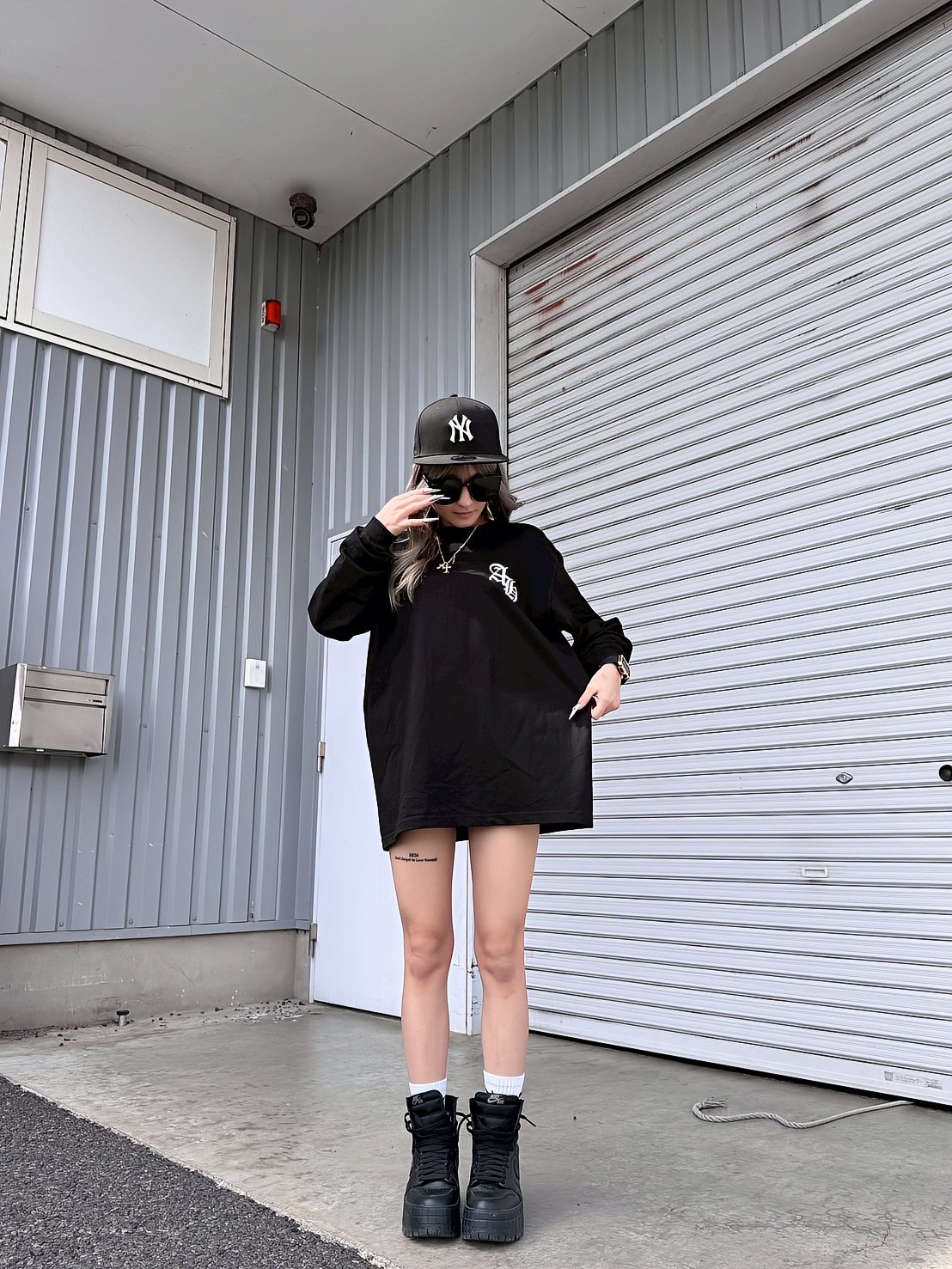 ayana♡ Ayana collab long T-shirt 【be confident】（black)