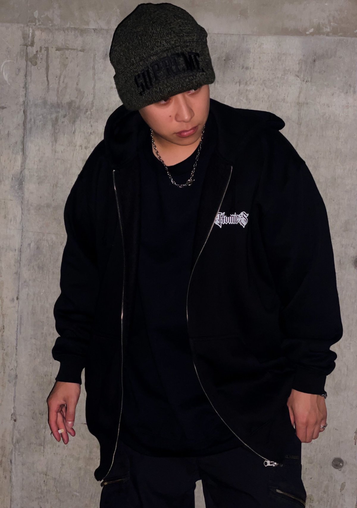 新品未使用CROSS ZIP HOODIE Mサイズクロス