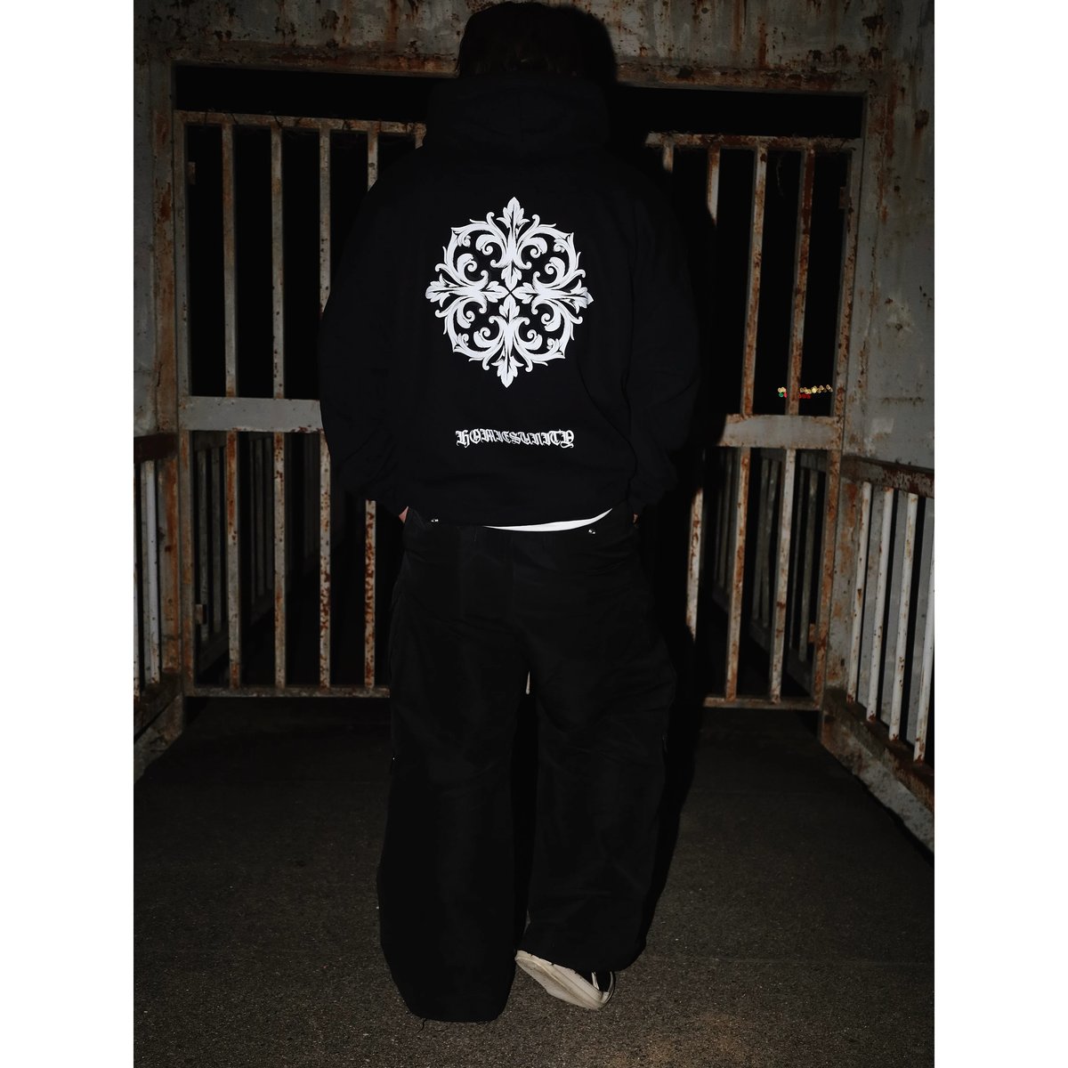 美品タグ付き♡all アロー MUSE HOODIE Alo Yoga（アロヨガ）の「【alo】MUSE HOODIE ミューズフーディー