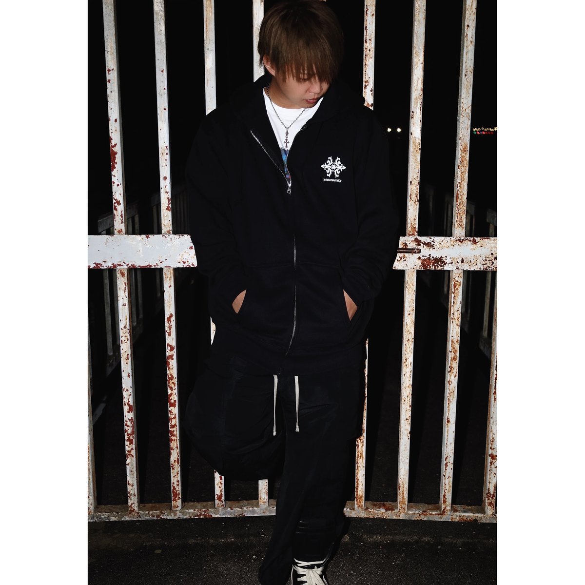 ♡アルチビオ♡中綿フード付ブラックベスト♡38 archivio アルチビオ ニットベスト 黒×白 ラメ 裏地付き