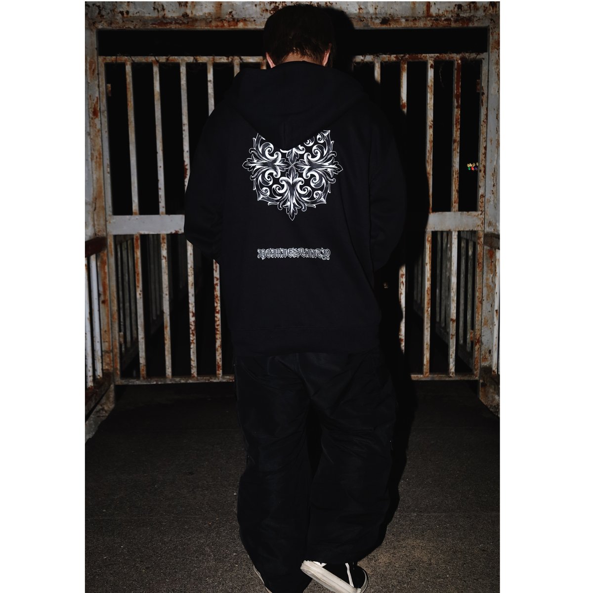 ARABESQUE CLOVER black zip hoodie (black) | HO