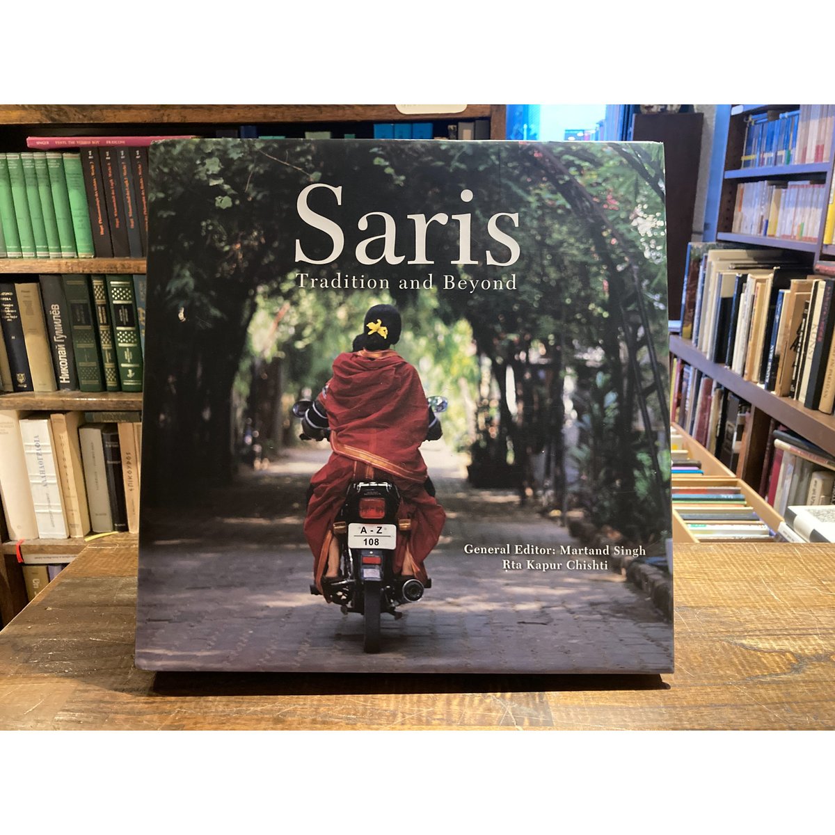 Saris of India Tradition and Beyond | 三日月書店 Mik