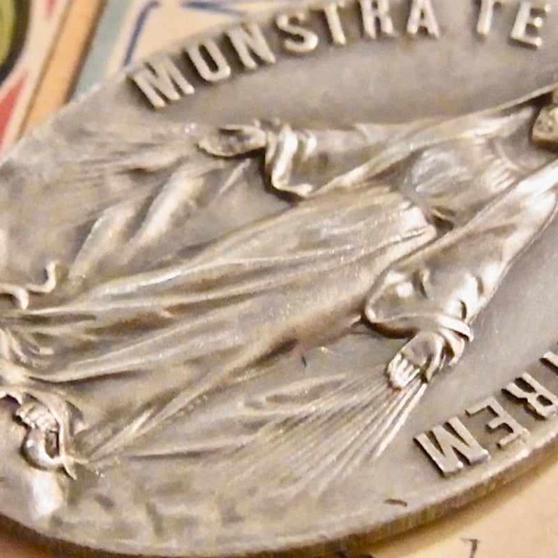 フランス アンティーク マリアの子ら修道院 メダイ メタル | café au