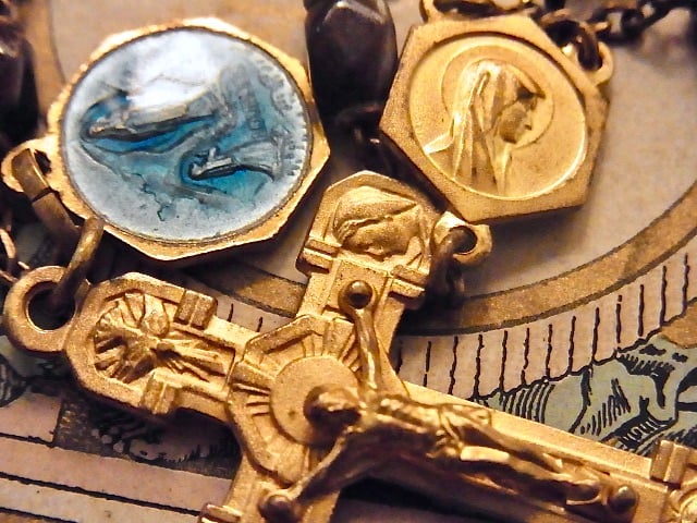 アンティーク ベルギーイタリア ブラウンマーブルガラス マリアとイエスのロザリオ フランス アンティーク シェル ロザリオ 聖母マリア ハート