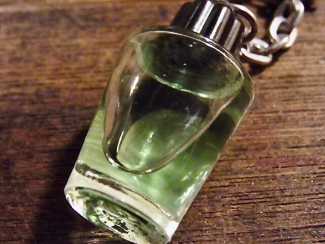 ブルボンキーホルダー香水【GLAMOUR BOURJOIS】ブルジョワ フランス ブルボンキーホルダー香水【GLAMOUR BOURJOIS】ブルジョワ フランス