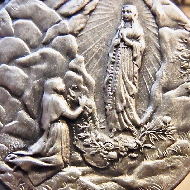 フランス アンティーク メダイ ルルドの泉 聖母マリア メダイ