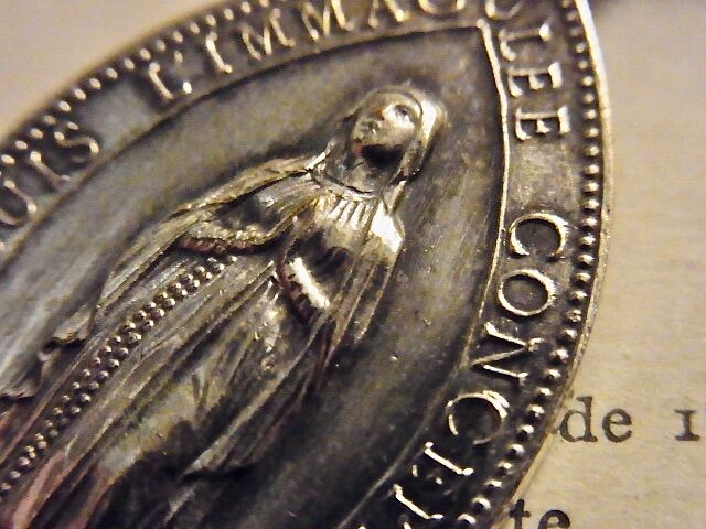 フランス アンティーク メダイ ルルドの泉 聖母マリア メダイ PENIN